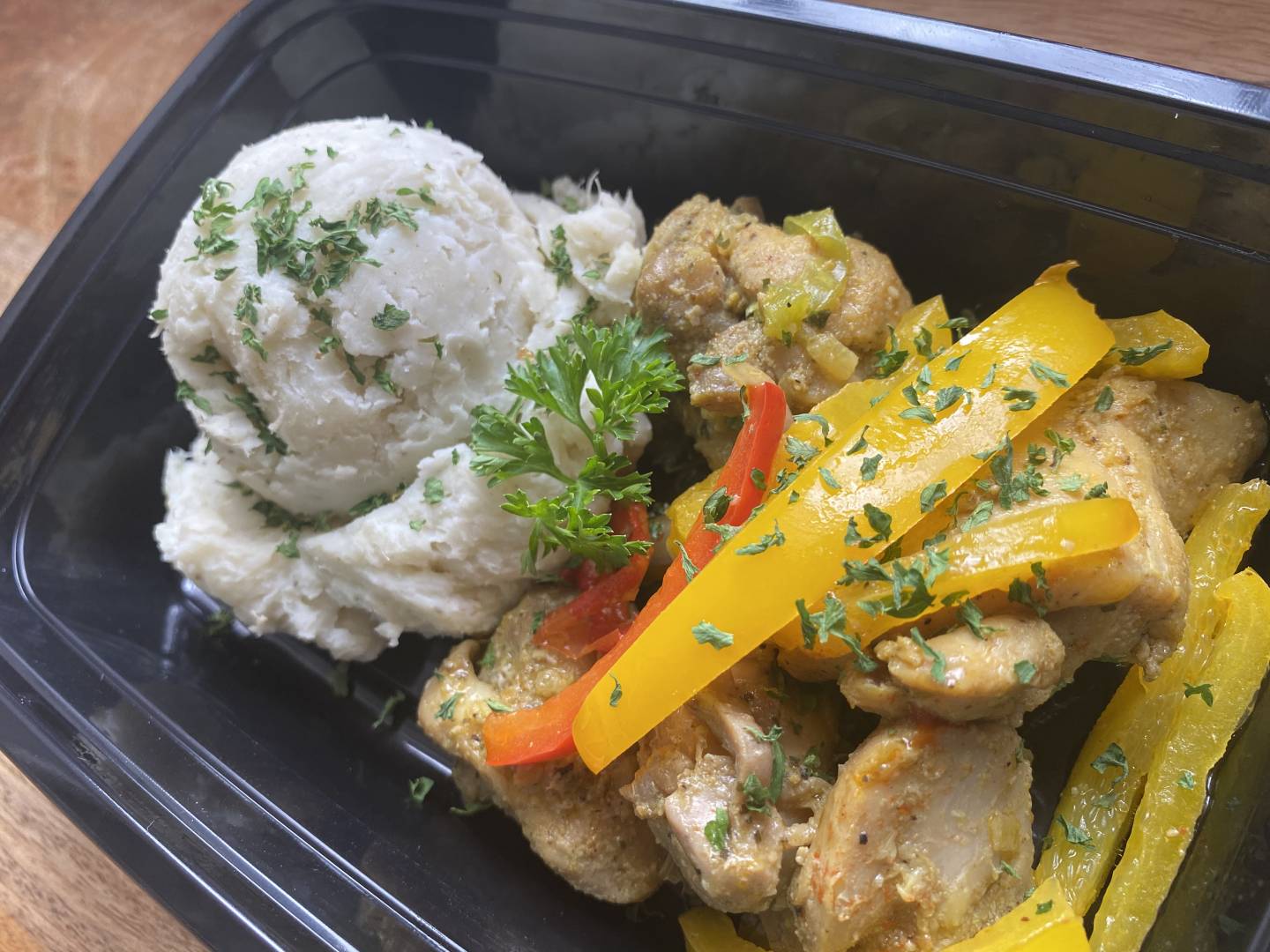 #10 Pechuga al ajillo con majado & veggies