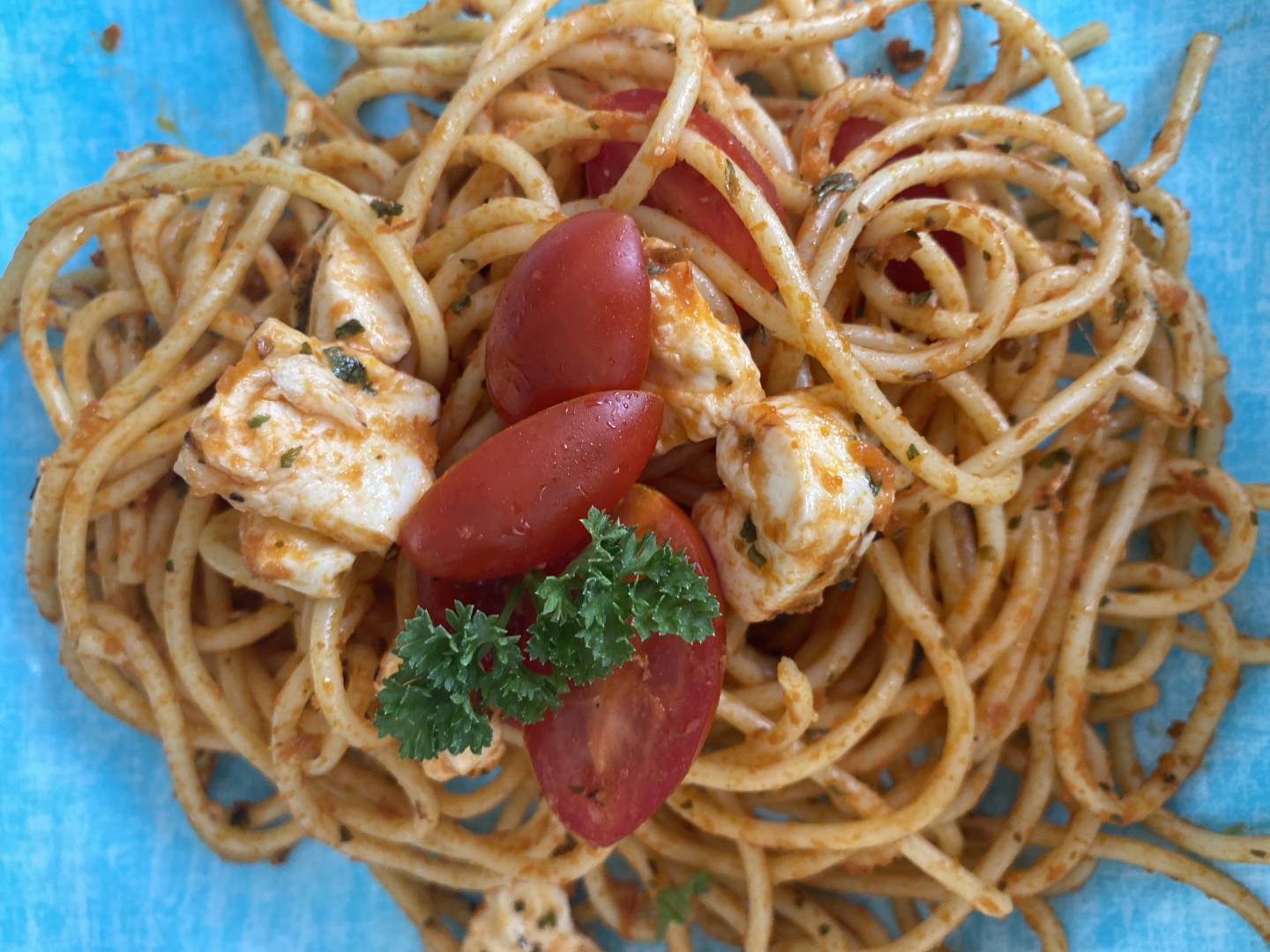 Pasta Caprese con pollo