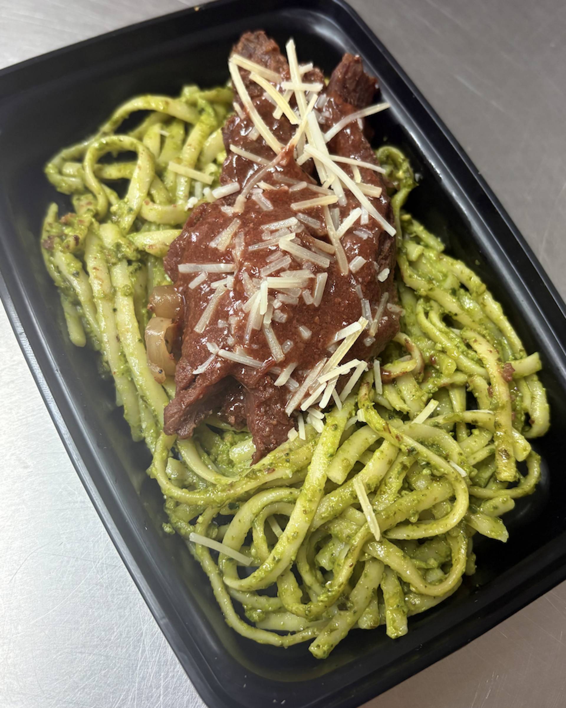 #2 Pasta pesto con churrasco