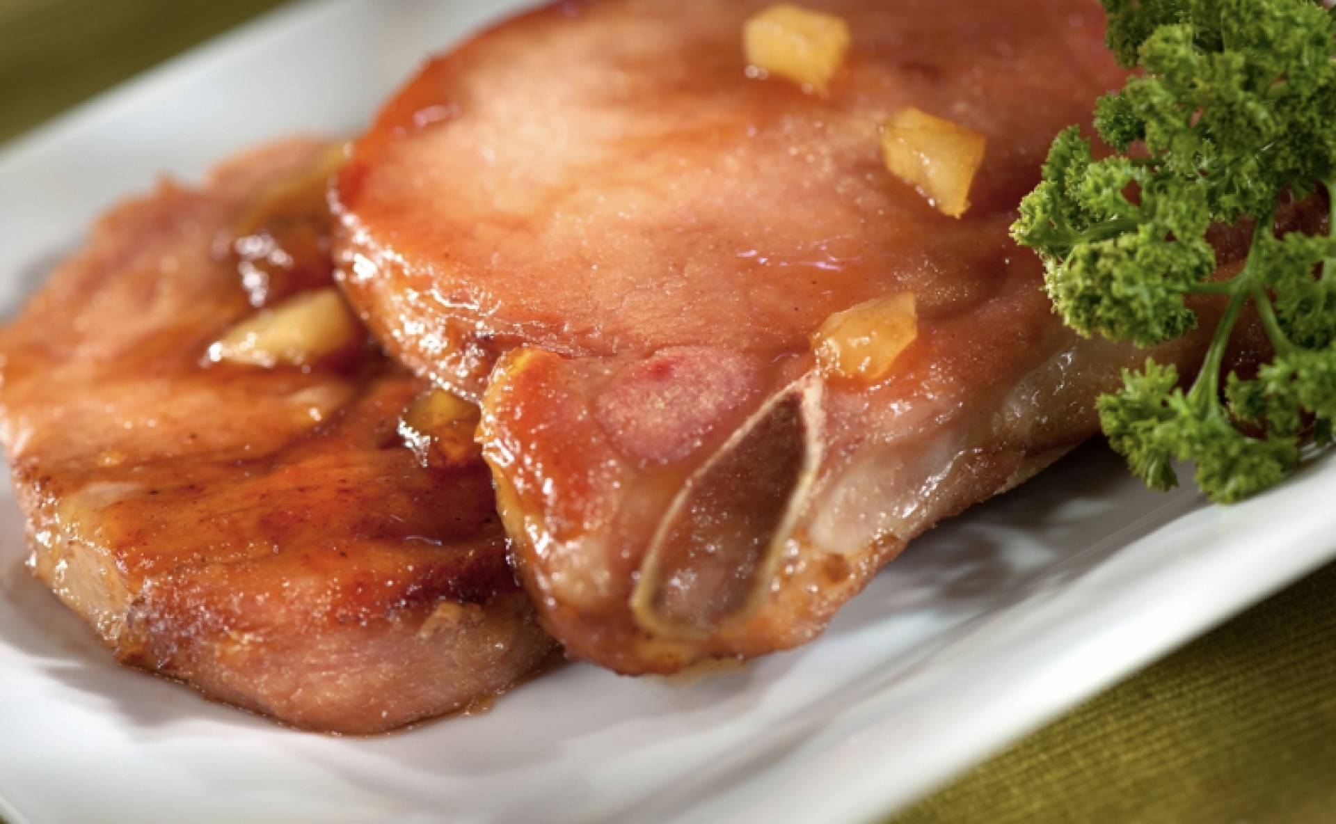 Chuletas ahumadas en salsa & arroz - Fit N' Fresh Ponce