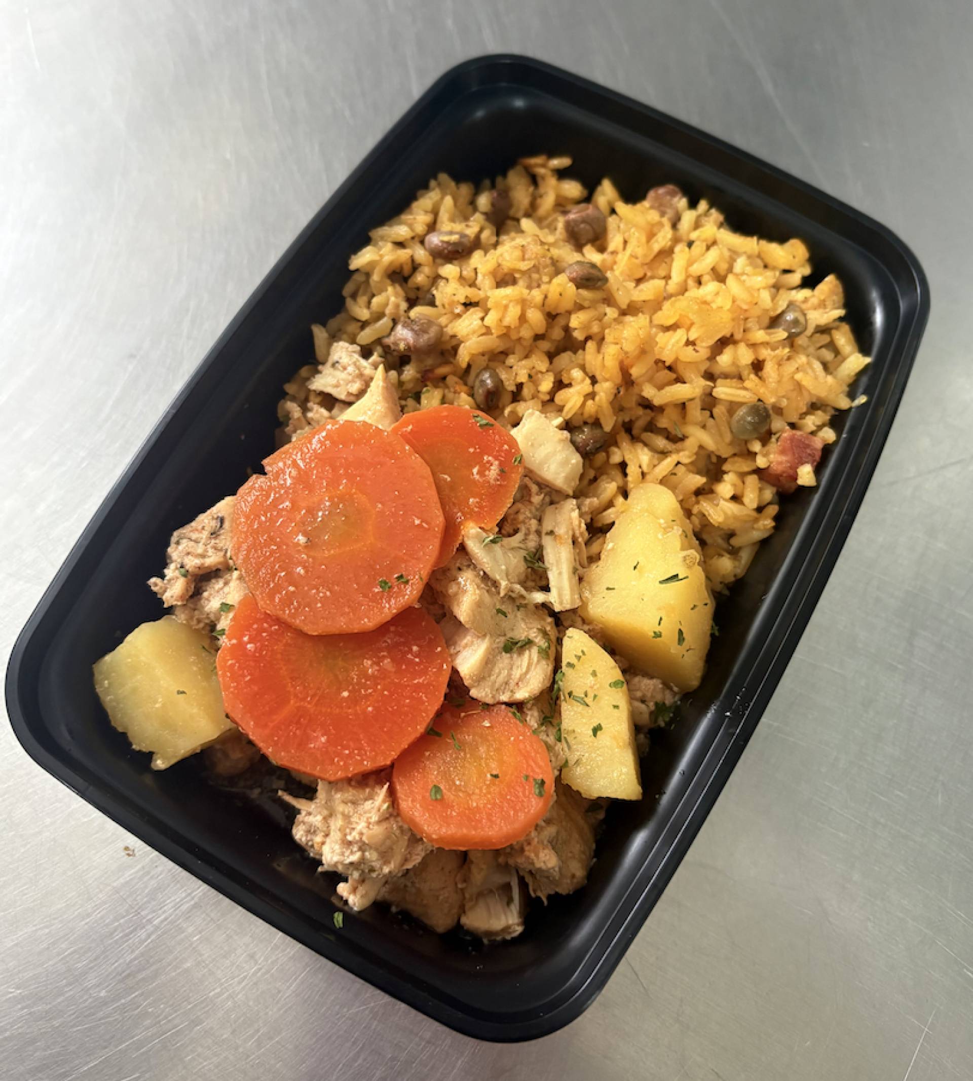 #1 Fricase & arroz apastelado