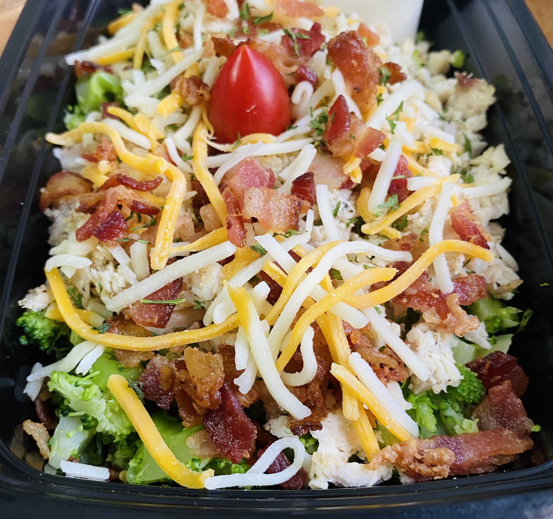 #10 Keto Shredded Chicken con bacon & queso